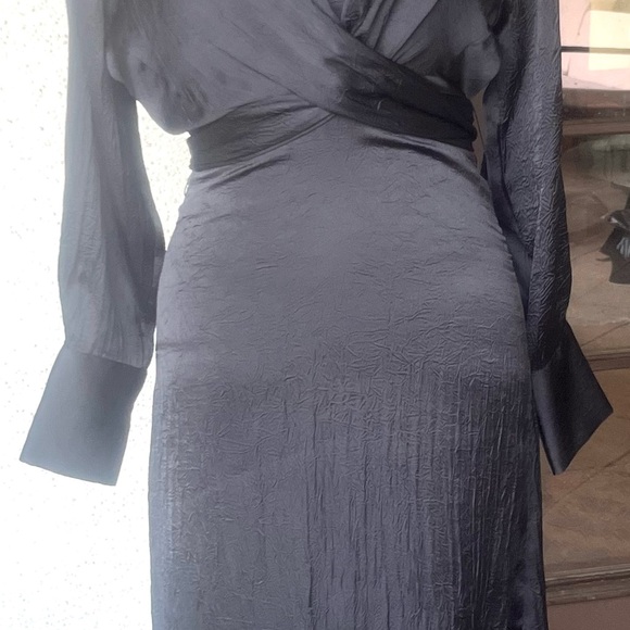 Mango black waist wraparound dress perfect for the Holidays - Picture 4 of 13